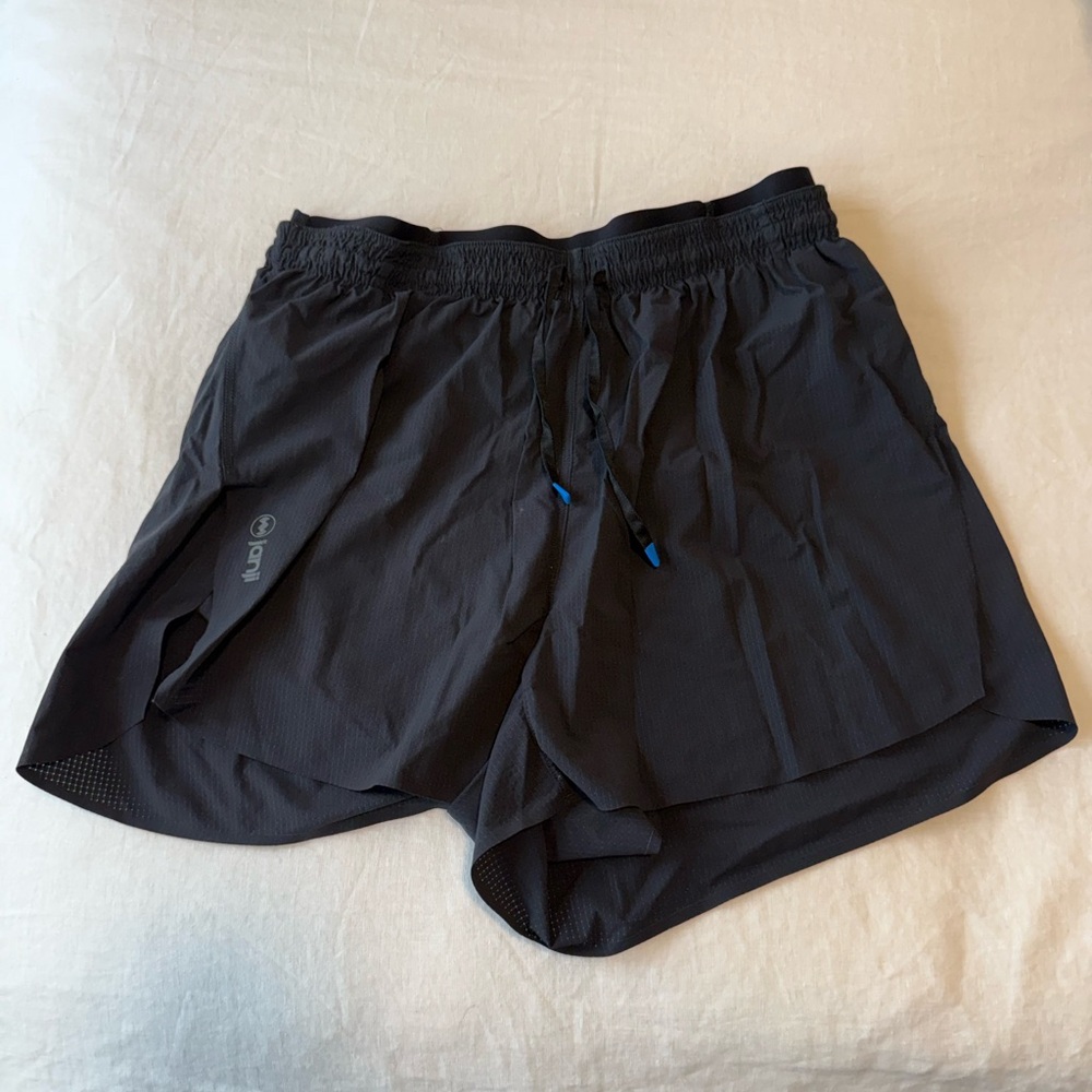 Janji Multishort